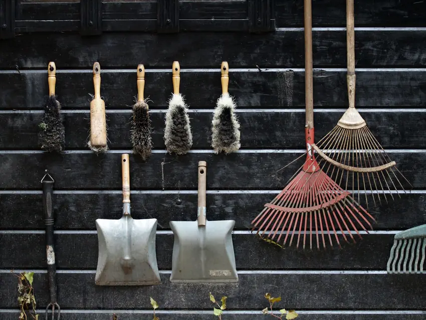 Lawn care and garden maintenance tools
